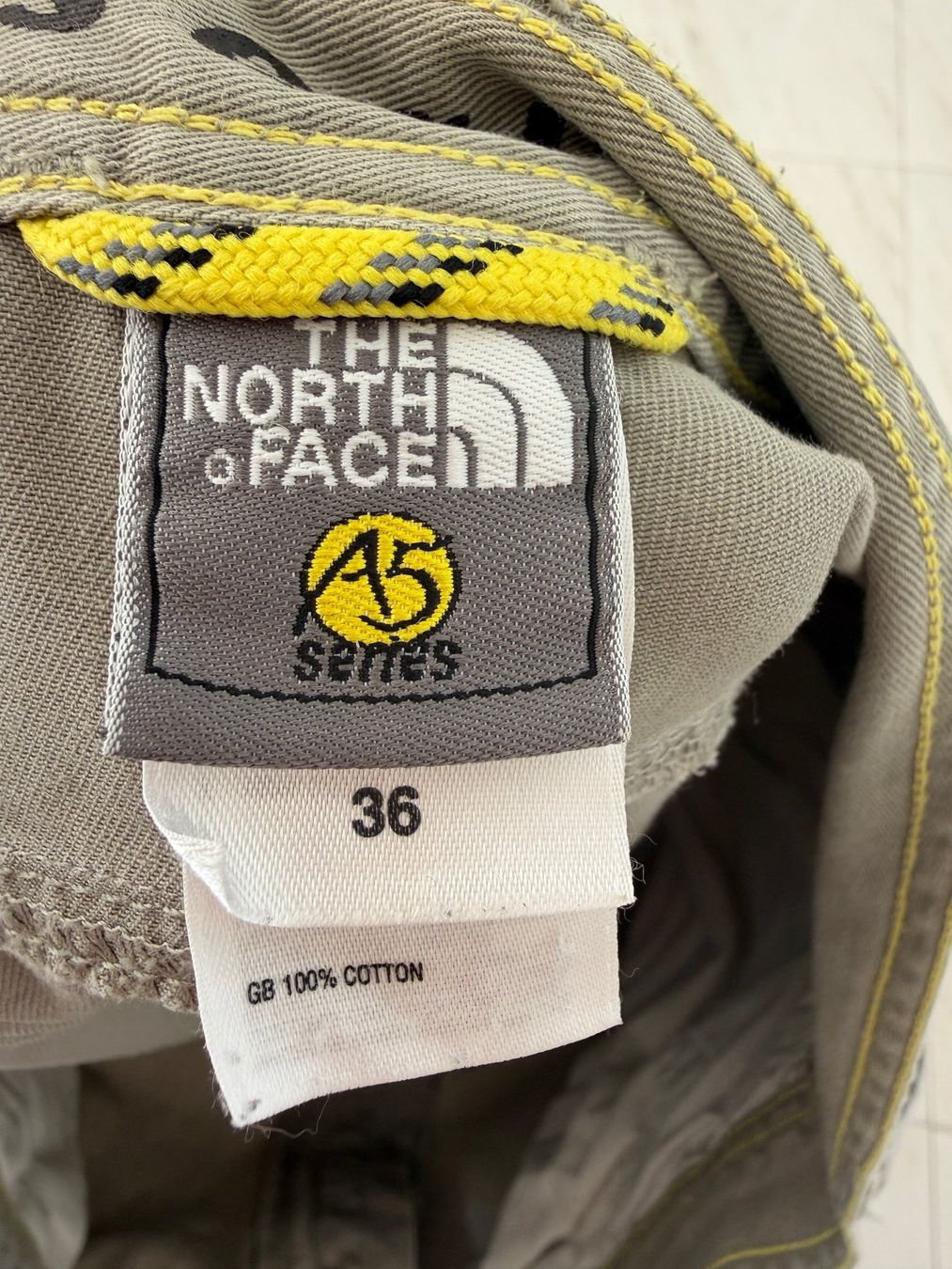 North Face Pantaloni: The North Face Baumwollhosen – Nuovo (secondo la descrizione) da Besazio venduto da fh18 5