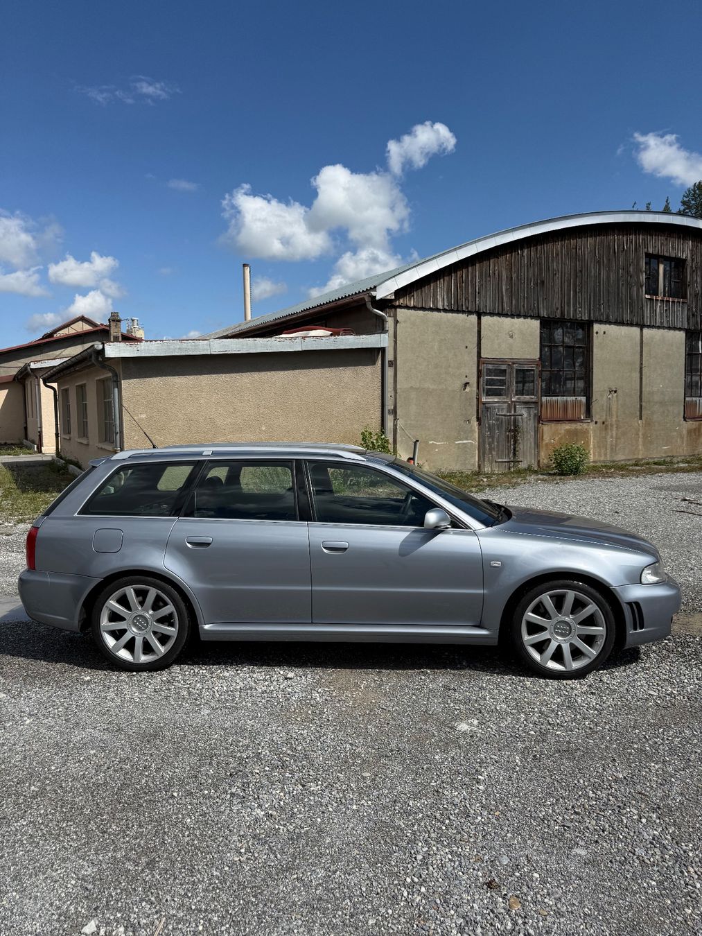Audi Automobili: Audi RS4 B5 – Difettoso da Fahrni b. Thun venduto da Salzberger-FZH 3
