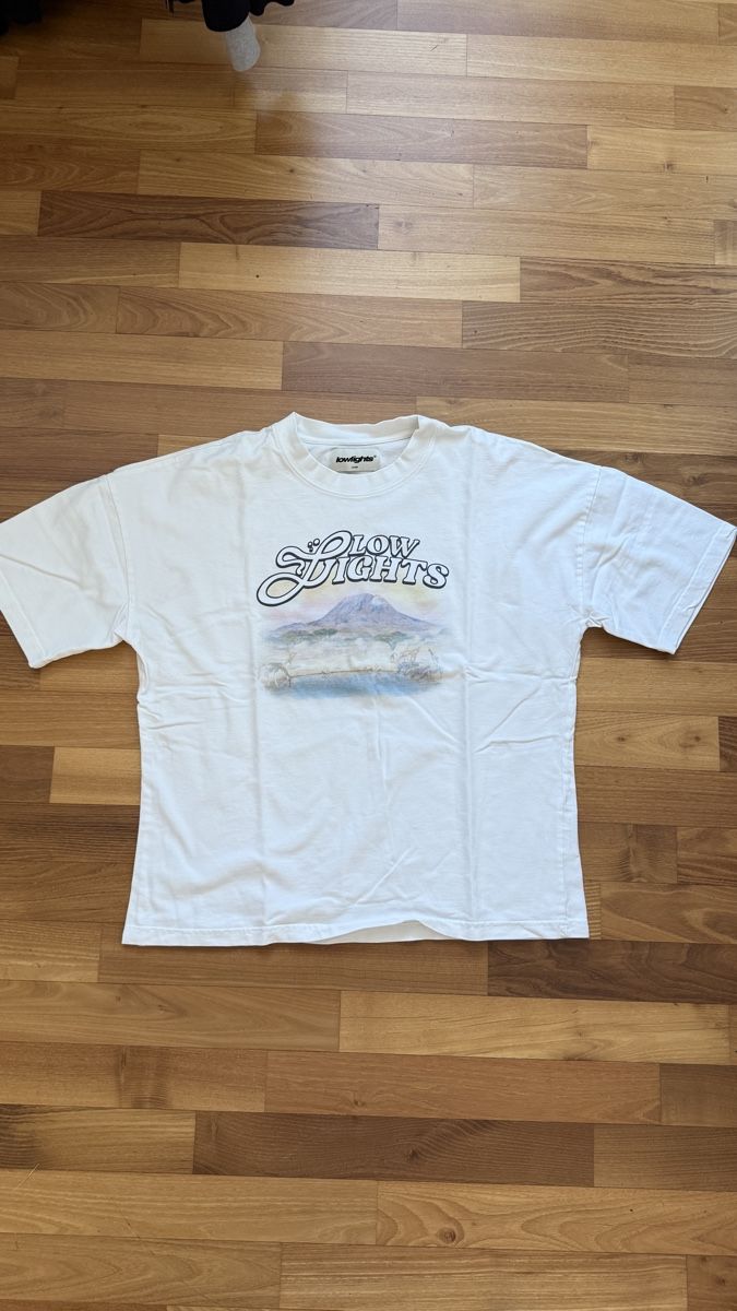 T-shirt: Low lights t-shirt L – Usato da Horgen venduto da Aron.zh