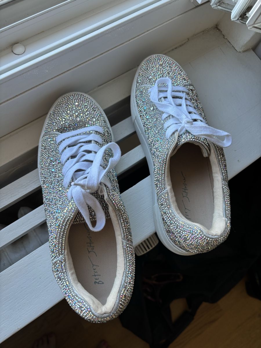 Chaussures femmes: Betsy Johnson rhinestone platform sneakers size 39 – Neuf (Voir description) à Zürich par rya_dqj9 3