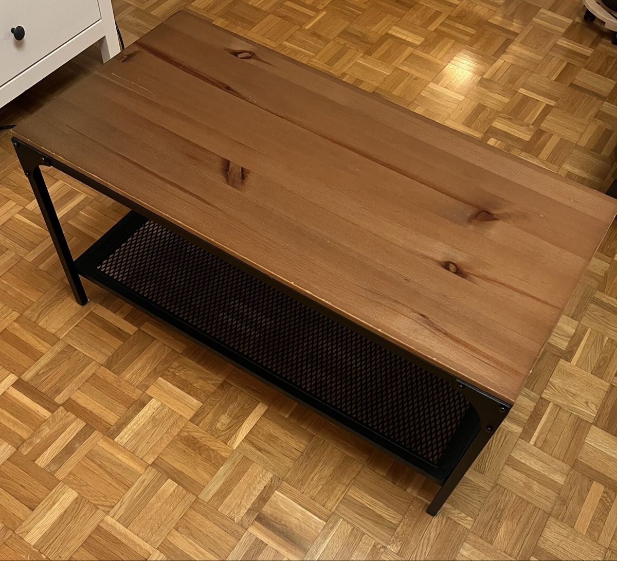 Ikea Tavoli: FJÄLLBO Couchtisch, schwarz, 90x46 cm – Usato da Zürich venduto da LittleLuckyBird 1