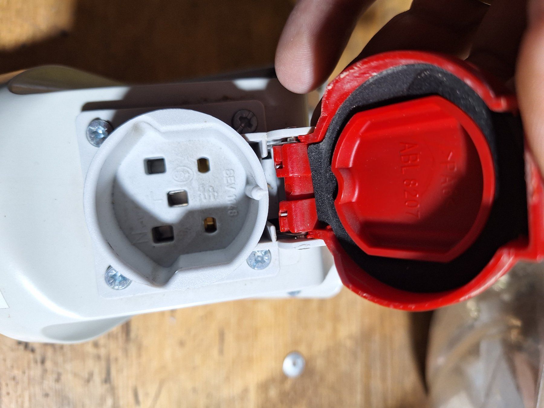 Fiches d'alim.: Steckdose 16A 400V – D'occasion à Recherswil par Toby.sk55 4