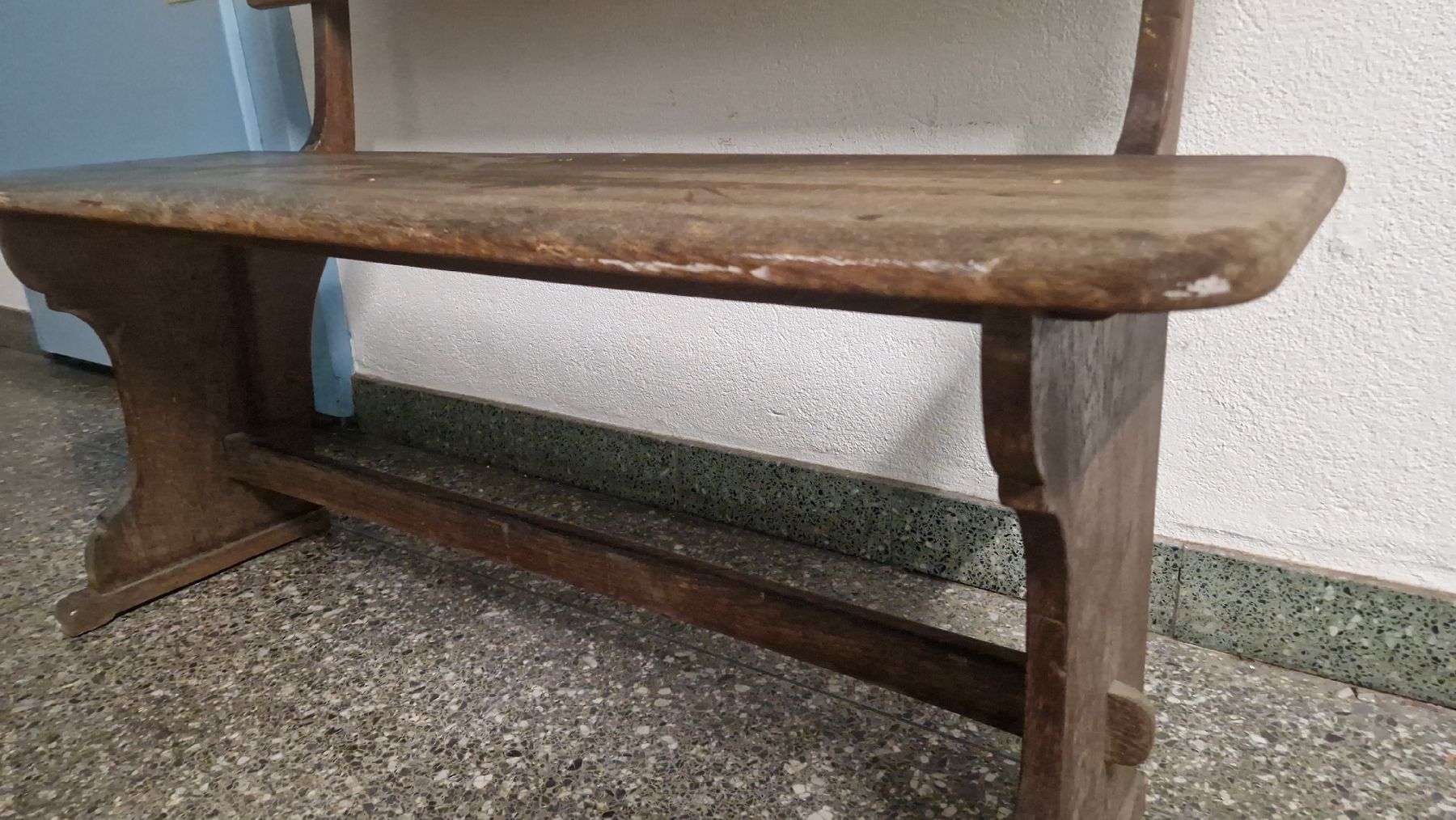 Bänke: Antike Holzbank, abgenutzt – Defekt aus Zürich von anna.caterina 5