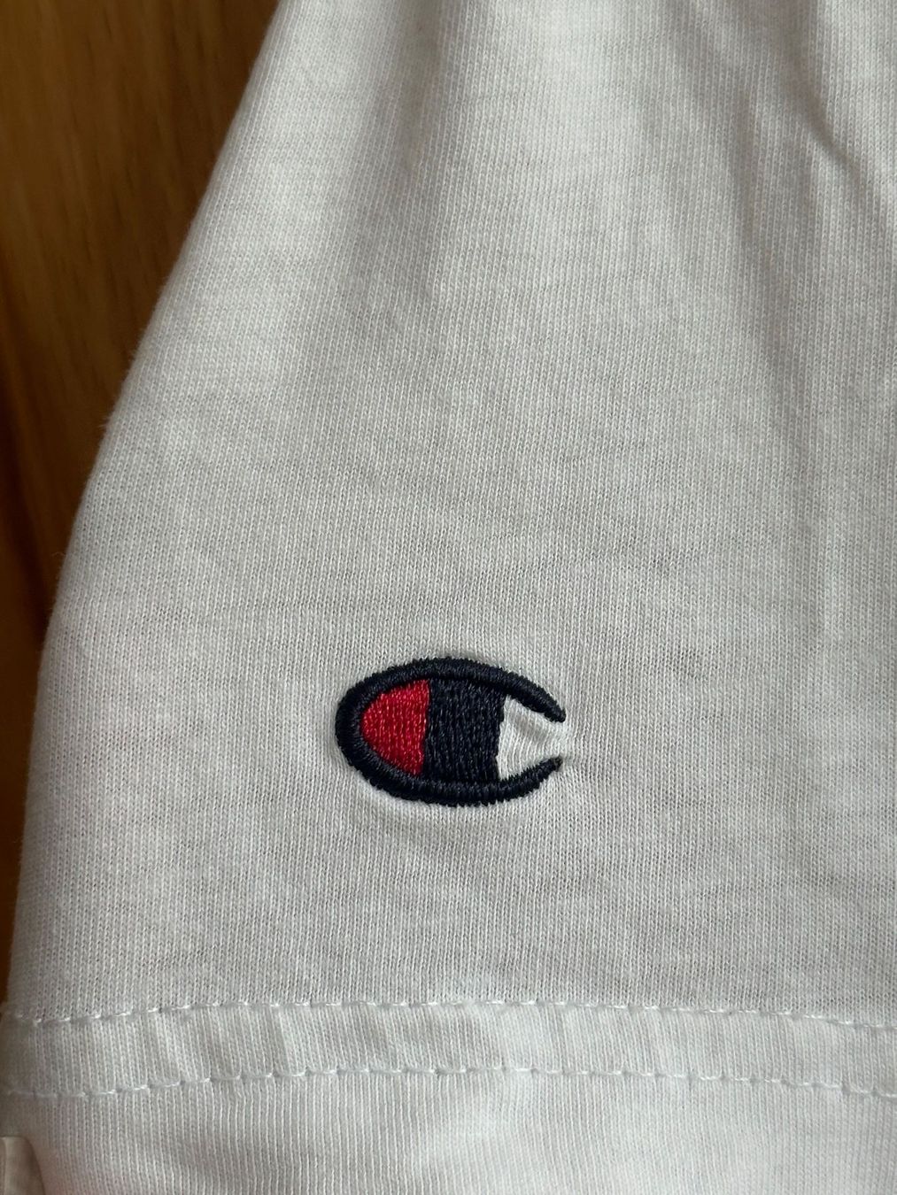 Champion T-shirt: Champion T-Shirt, Weiss – Usato da Schlieren venduto da car_2bwb 2