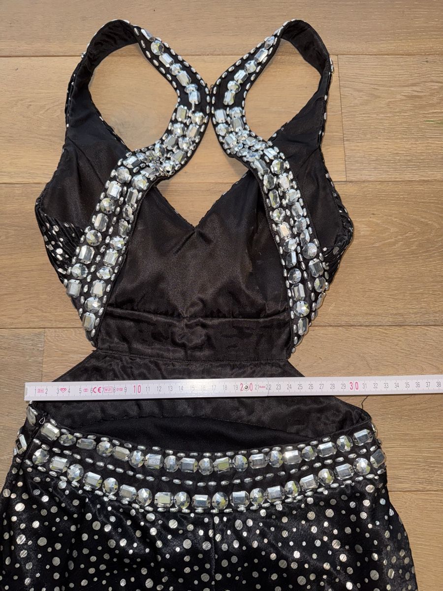 Kleider: Schwarzes Abendkleid mit Strass, Grösse S, neuwertig – Gebraucht aus Altdorf UR von Lilelo82 3
