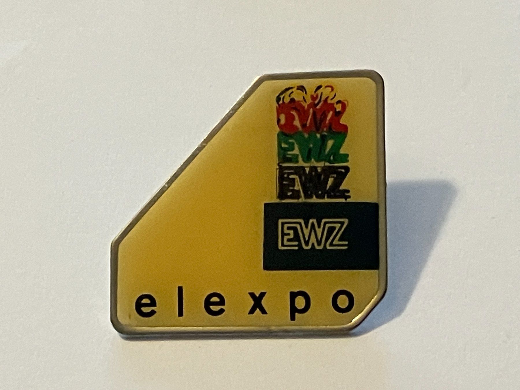 Placchette & Badge: 1 Pin EWZ Elexpo – Usato da Basel venduto da djwwpp