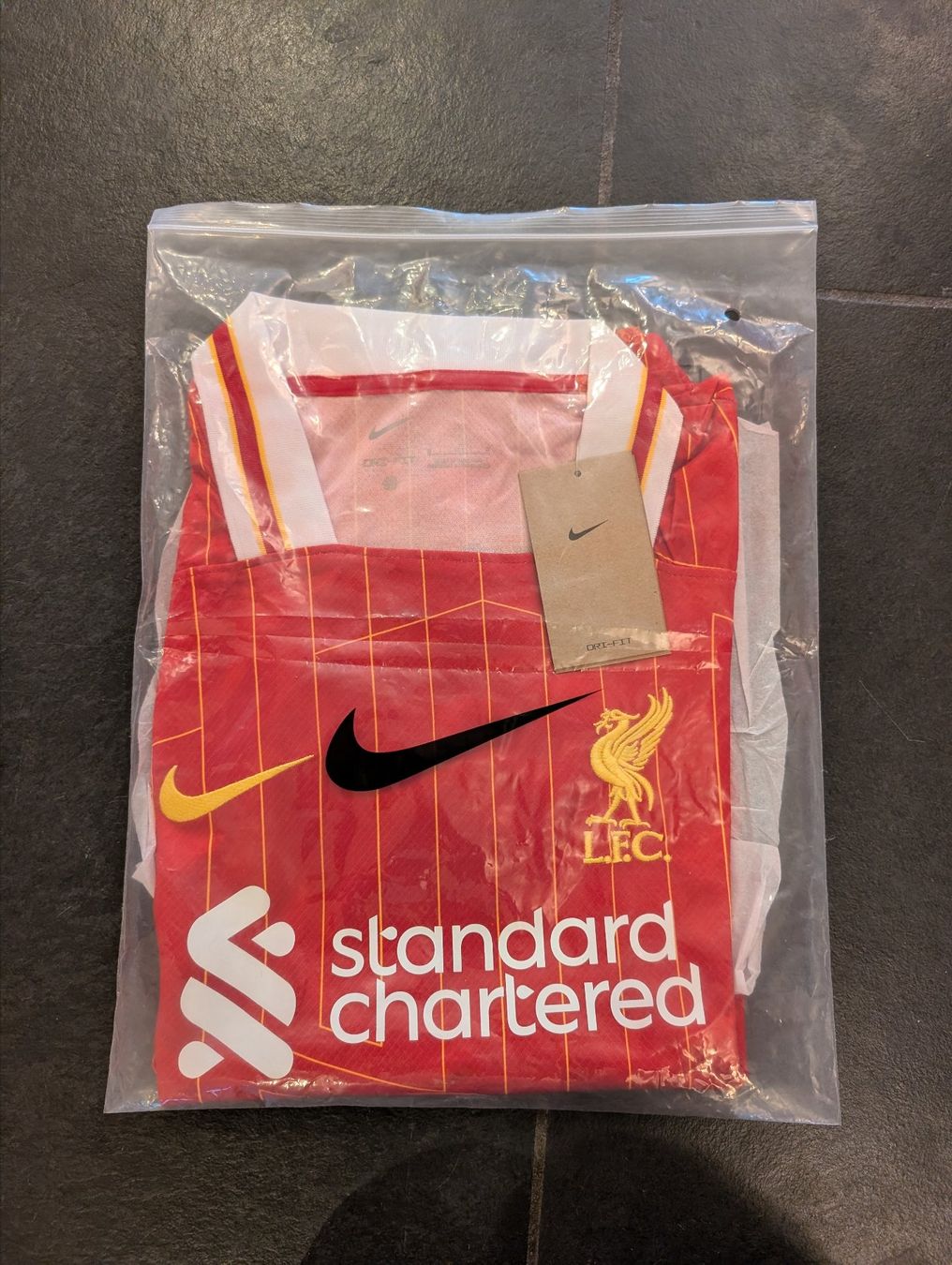 Nike Canottiere & Pantaloni: Fc Liverpool Trikot Saison 24/25 – Nuovo e nell'imballaggio originale da Meilen venduto da Nils64 2
