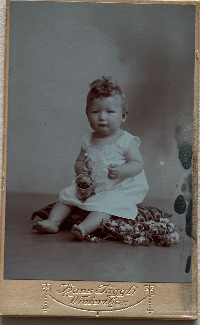 Cartoline postali: CDV Hans Jäggli, Winterthur - Kind – Usato da Frauenfeld venduto da Merk52