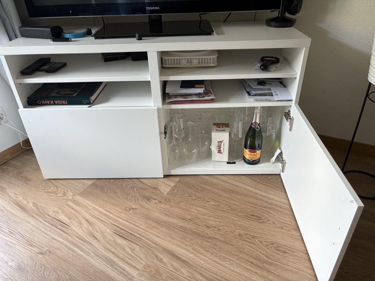 Ikea Mobili TV: Meuble TV Ikea – Usato da Biel/Bienne venduto da crm_2l6n 2