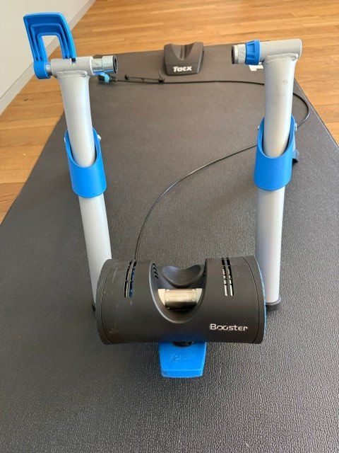 Tacx Hometrainer: Rollentrainer Tacx Booster mit Matte – Usato da Meisterschwanden venduto da Larana7 2