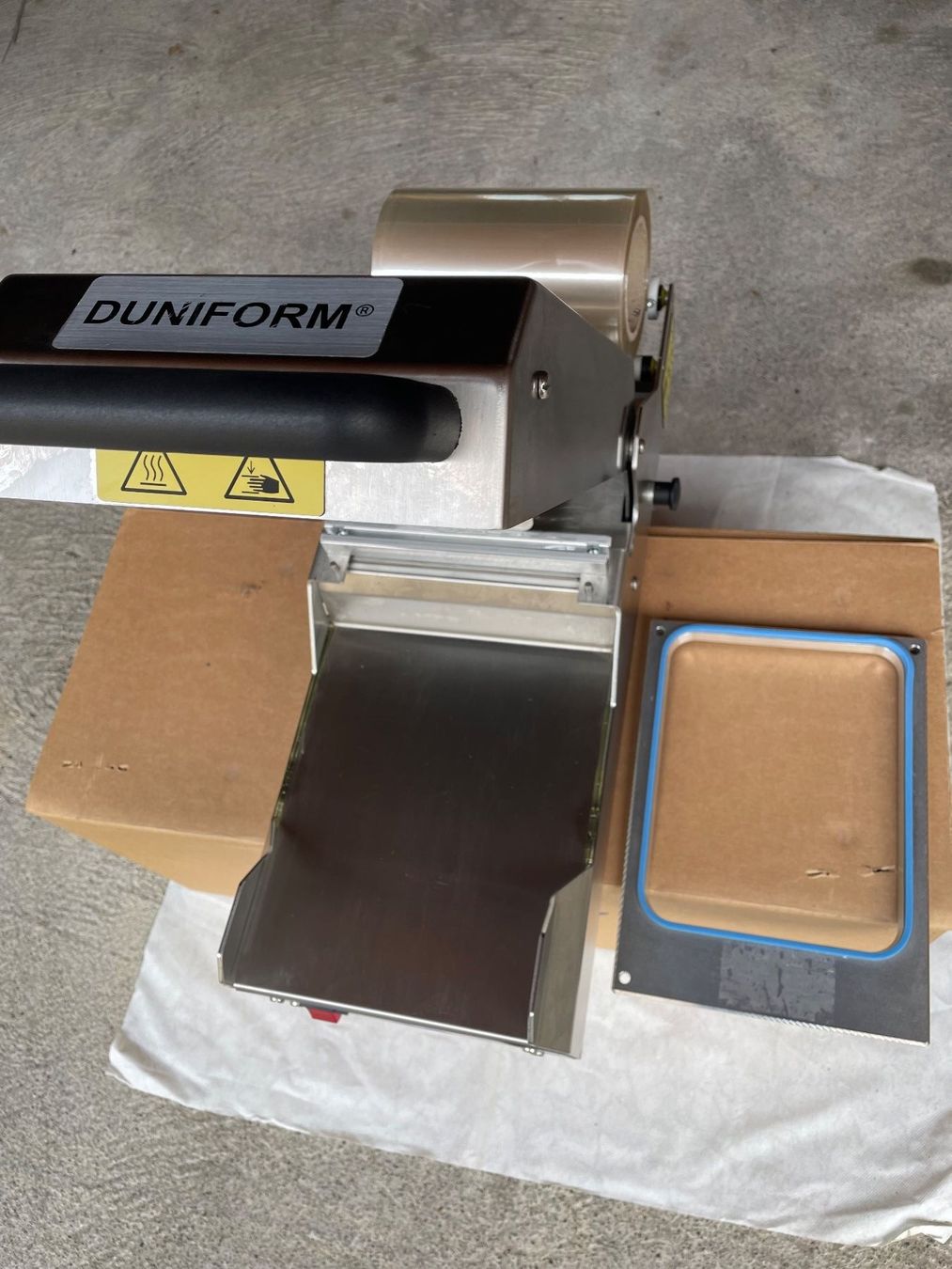 Tutte le macchine: Siegelmaschiene Duni DF 20 Halbautomat – Nuovo (secondo la descrizione) da Därstetten venduto da rue_t6m8 2