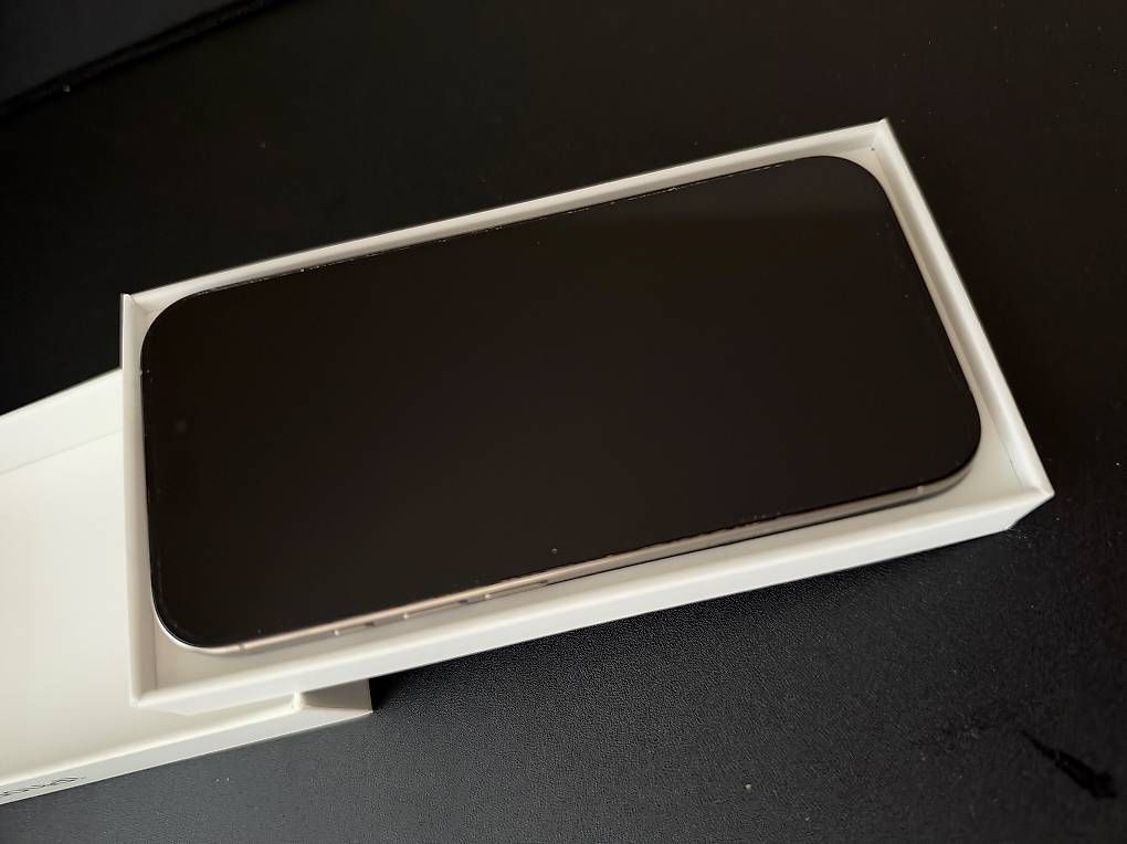 Telefoni cellulari / Smartphones: iPhone 16 Pro  – Usato da Basel venduto da michael405 1