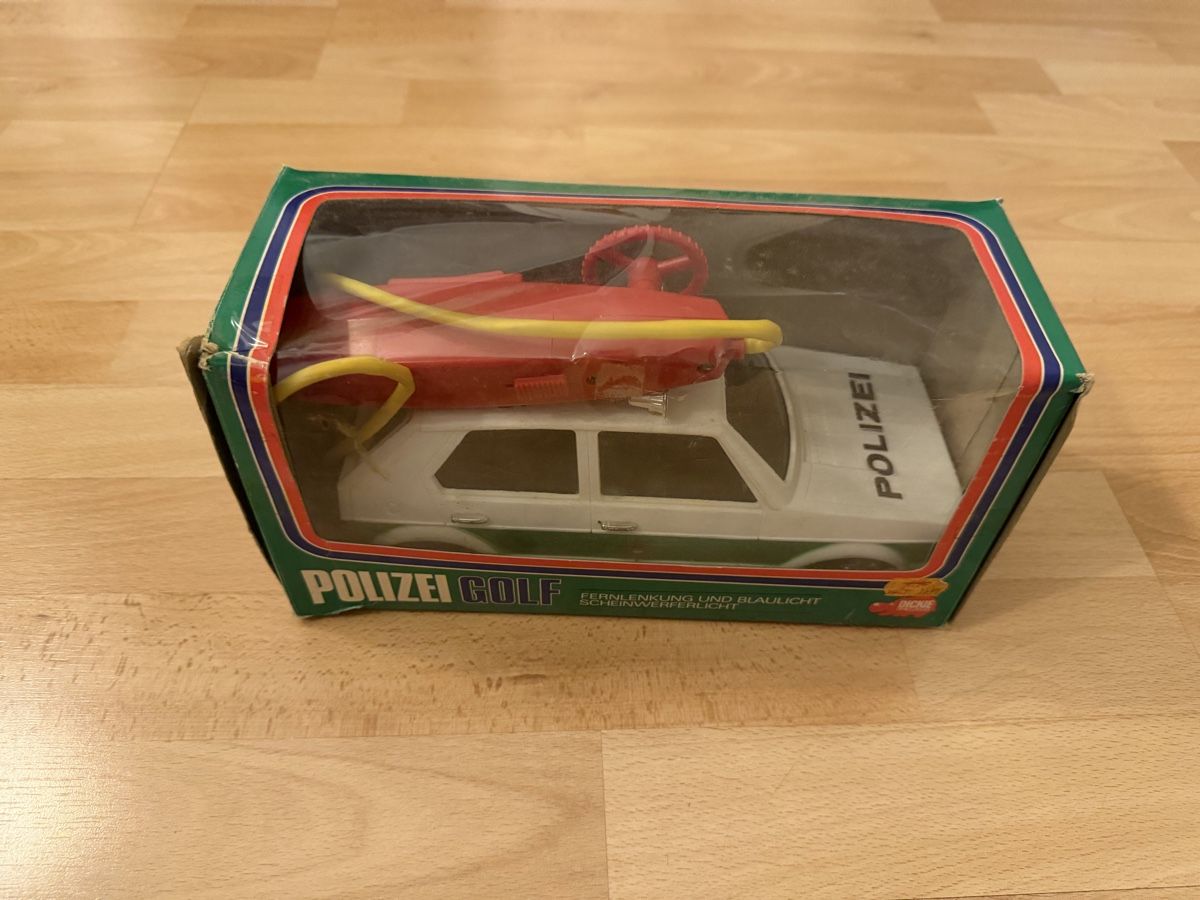 Dickie Toys Giocattoli: Dickie VW Golf 1 Polizei 1:18 – Usato da Mirchel venduto da Hilal1994