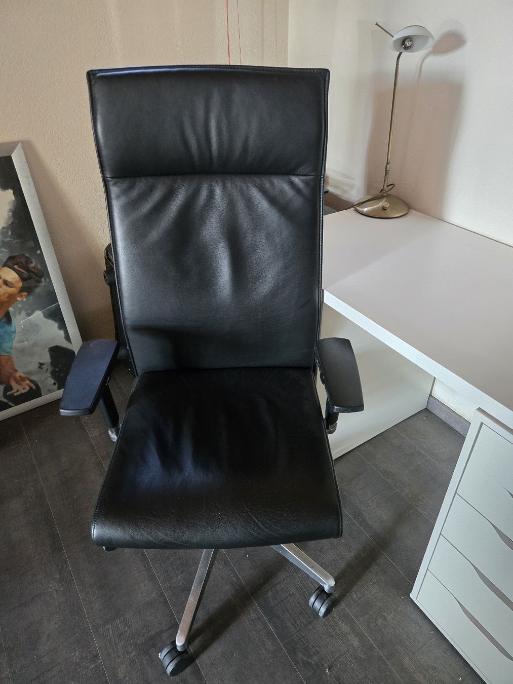 Scrivanie: Bureau blanc Ikea avec caisson 6 tiroirs et chaise de bureau – Usato da Chéserex venduto da lau_scj6 2