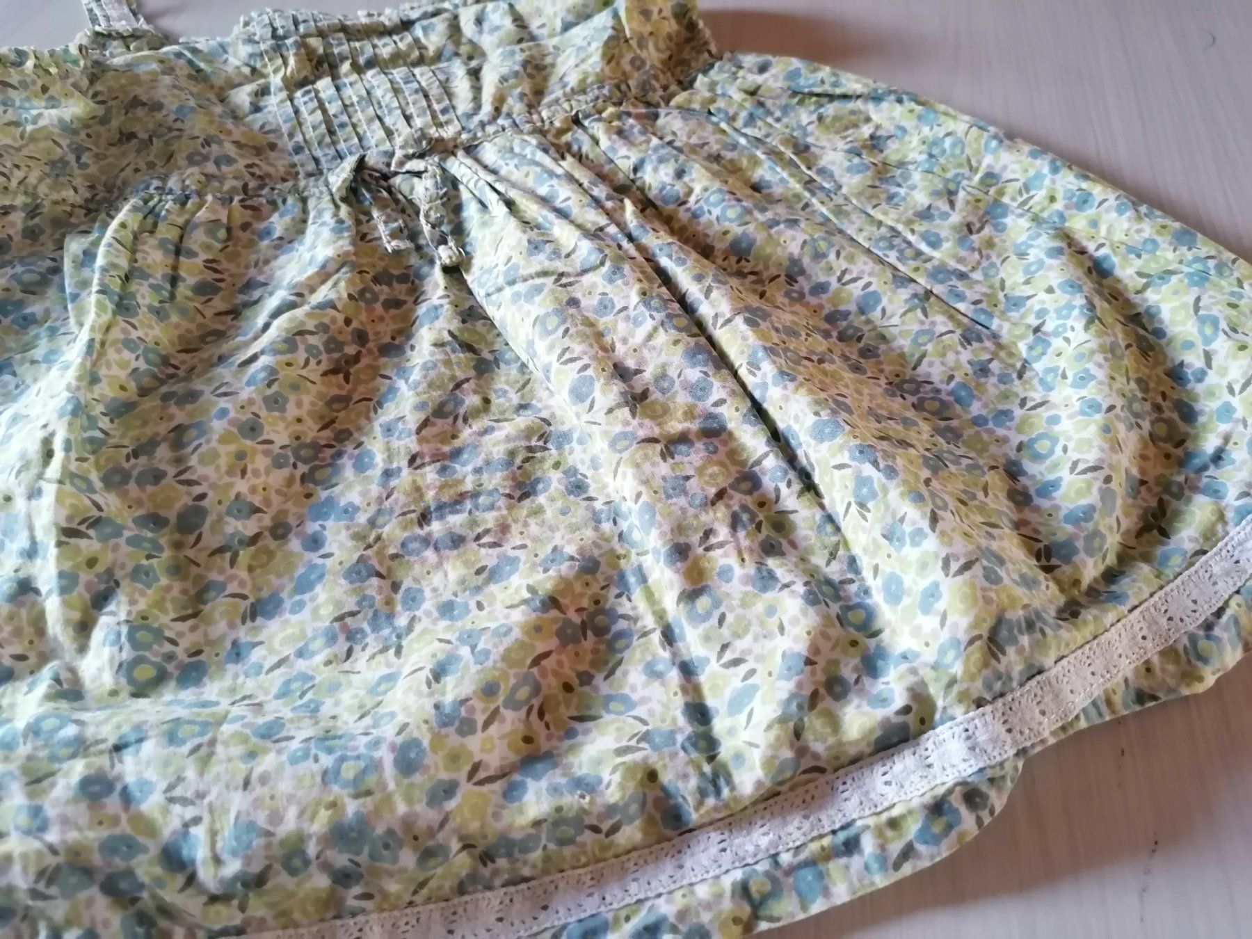 Blusen, T-Shirts & Tops: Top – Gebraucht aus Montcherand von petiteoune75 1
