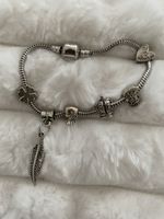 Bracelet Pandora en argent 925 avec plusieurs charms