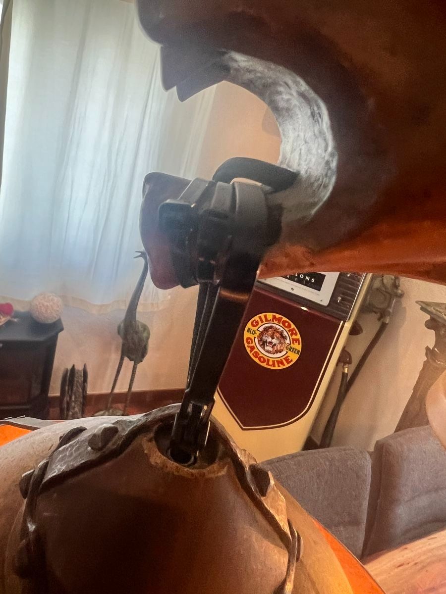 Lampade: Grosse Lampe mit Löwenköpfen, Holz,  Massiv – Usato da Mellingen venduto da Oelquelle 6