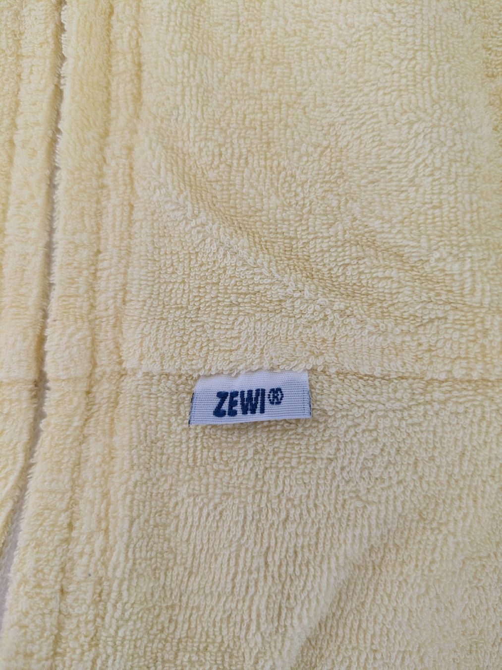 Zewi Coperte: couverture Zewi – Usato da Orsières venduto da ange_tor6 2