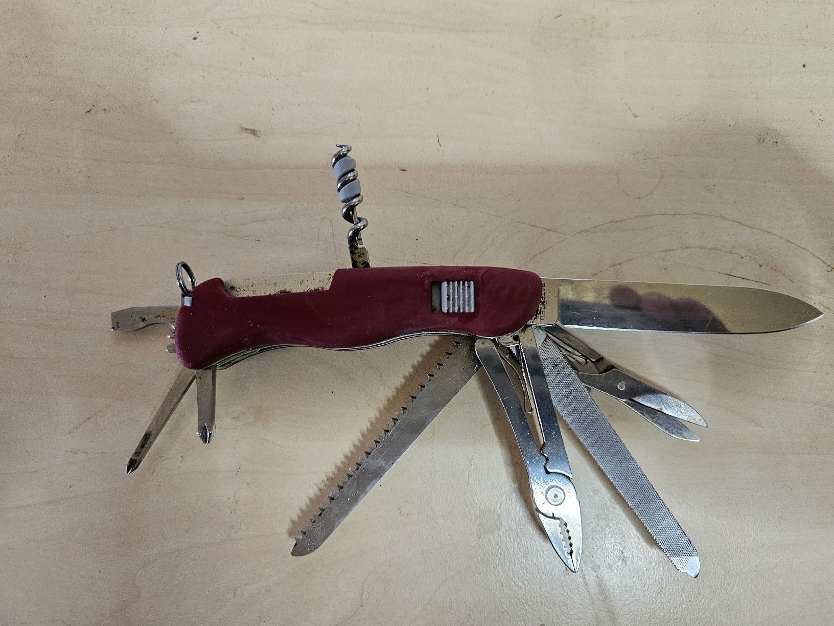 Victorinox Coltelli tascabile: Victorinox – Usato da Burgdorf venduto da weggu.666