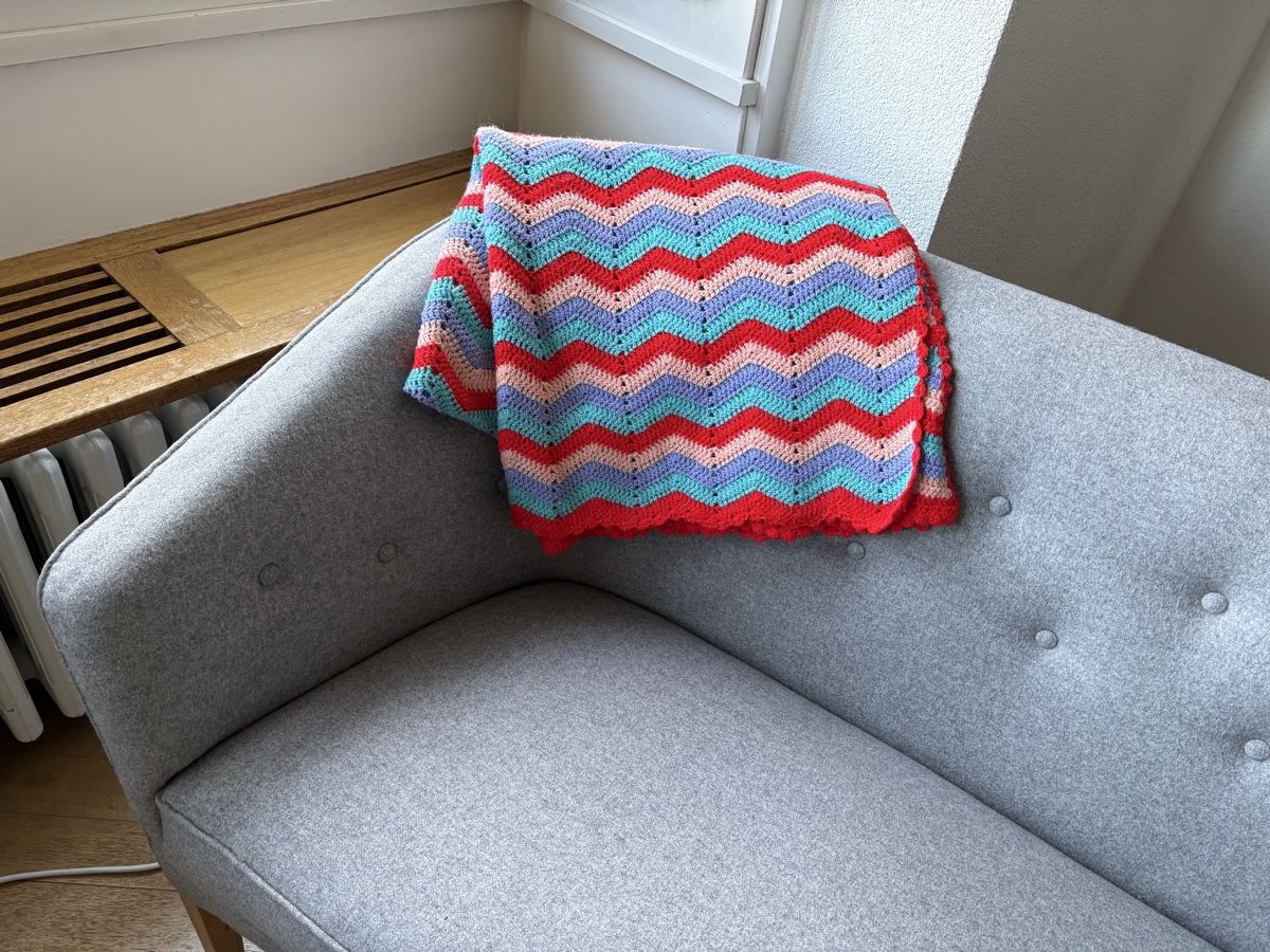 Coperte: Wunderschöne Häkeldecke im Zickzackmuster, 80x176cm – Usato da Bern venduto da Etzy 2