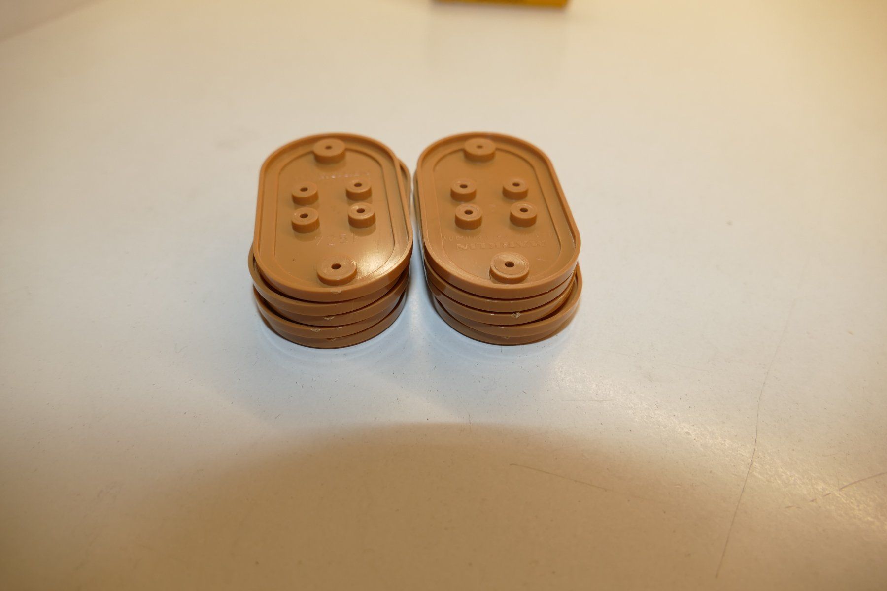 Märklin Modellini di ferrovie: Märklin H0: 10x Unterlegplatte – Nuovo (secondo la descrizione) da Niederhasli venduto da rail-duerst 2