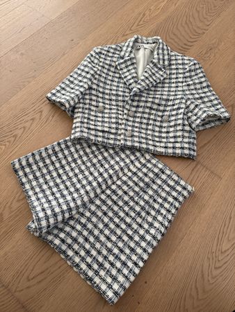 Zara Tweed Kostüm, Grösse XS, perfekt für den Frühling!