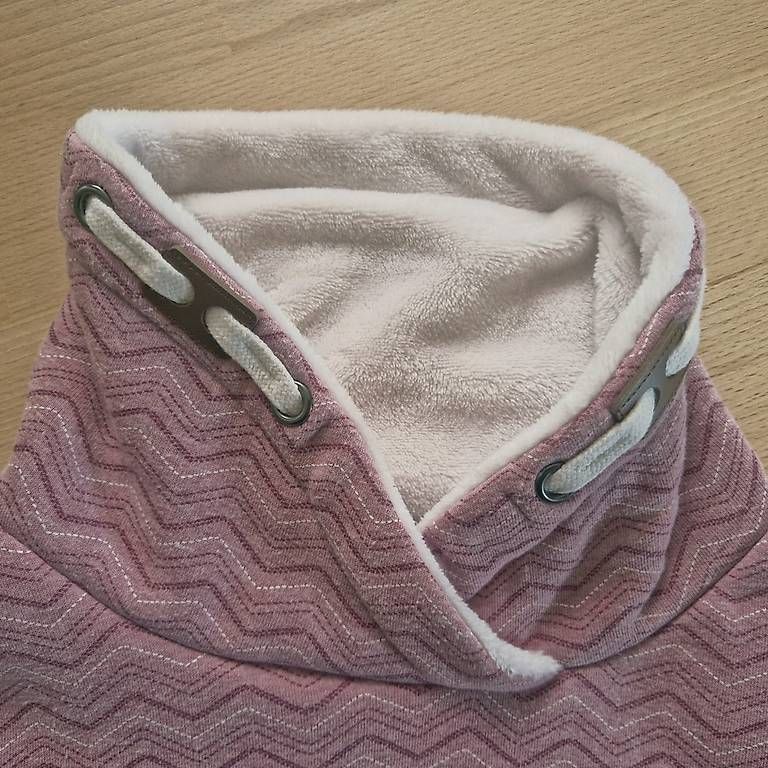 Pulls et sweat-shirts: Long Pullover Grösse 134 / 140 – D'occasion à Schaffhausen par Jakarila 1