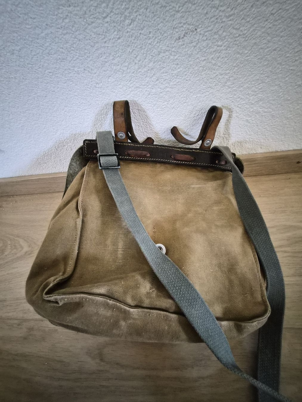 Armée suisse Sacs: Sacoche militaire 1961 ensemble complet état d'usage – D'occasion à La Joux FR par car_ck96 6