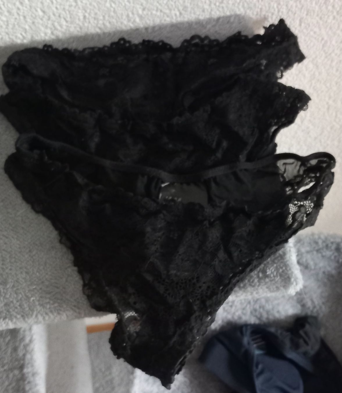 H&M Altra biancheria intima: Lot 3 strings brésilien H&M – Usato da Monthey venduto da Tiz_dan
