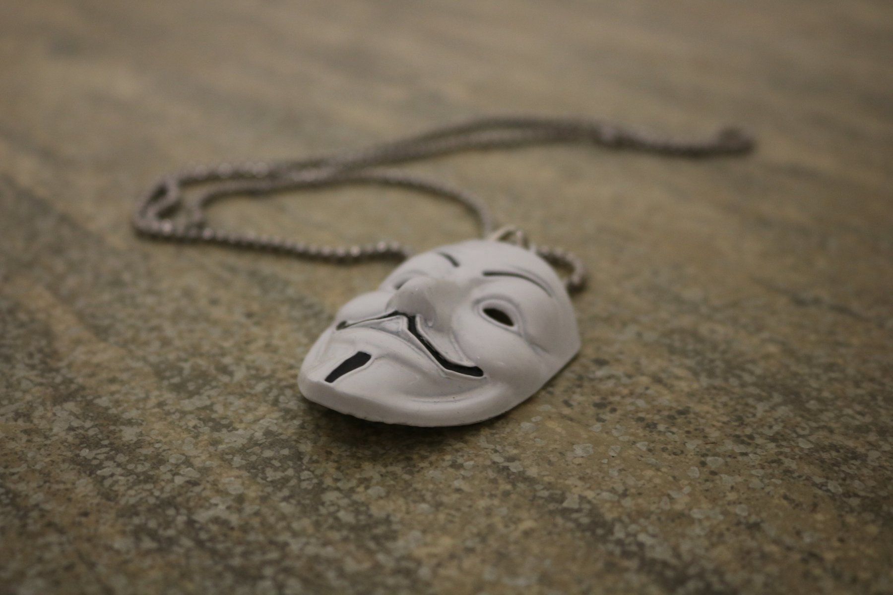Ketten: Halskette V Vendetta Anonymous Hacker – Neu (gemäss Beschreibung) aus Rickenbach b. Wil von Mysterion4 1