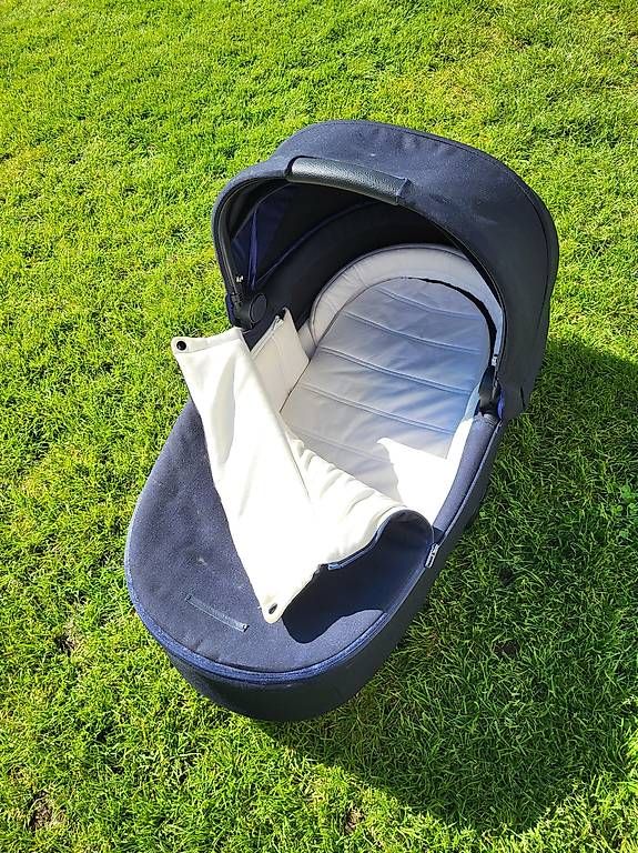 Kinderwagen: Cybex Priam Lux Carry Cot Babyschale – Gebraucht aus Ebikon von Linkus 2