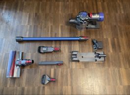 Dyson V8 Absolute Staubsauger mit neuem Akku u Filter