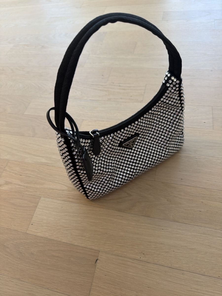 Prada Borse da donna: Prada Re-Edition Crystal Shoulder Bag Black – Nuovo (secondo la descrizione) da Effretikon venduto da MaisonNade 3