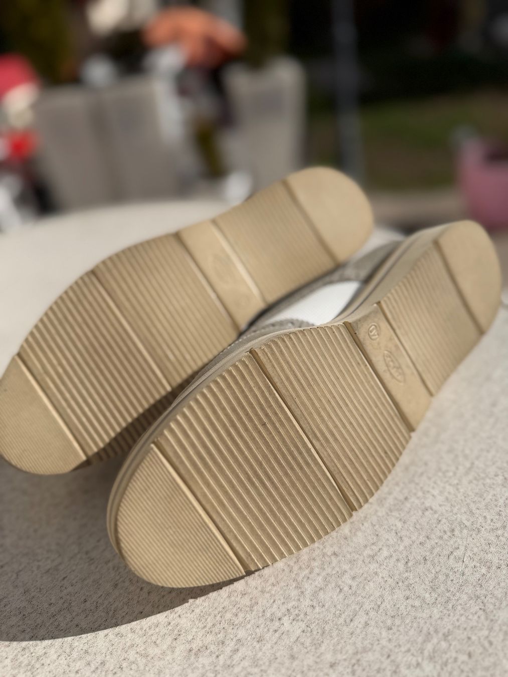 Scarpe da donna: Leder Damen Schuhe (Gr. 40) – Usato da Cugnasco venduto da tizianaq 2