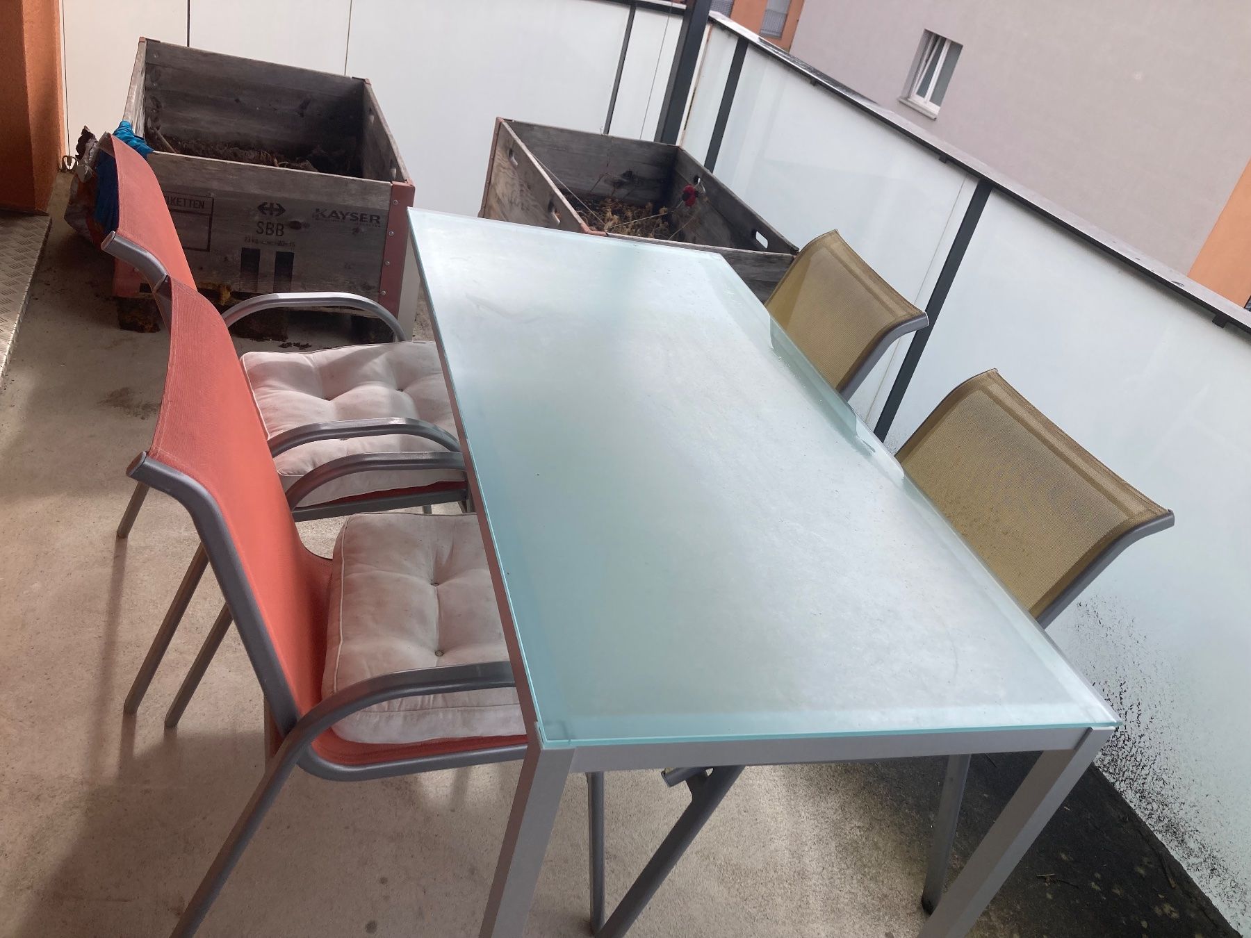 Tavoli: Balkontisch mit Stühlen – Usato da Winterthur venduto da Tmh985