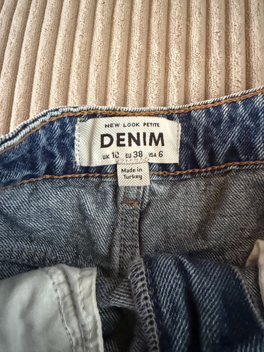 Pantaloni: neuwertige Shorts Grösse 38 – Nuovo (secondo la descrizione) da Recherswil venduto da luca_v 2