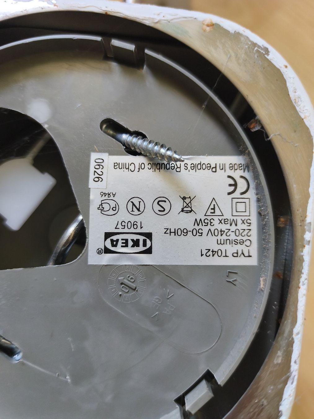Ikea Lustres & lampes de plafonds: IKEA Cesium Deckenleuchte gebrauchter Zustand 5 Lampen – D'occasion à Thun par drageen 2