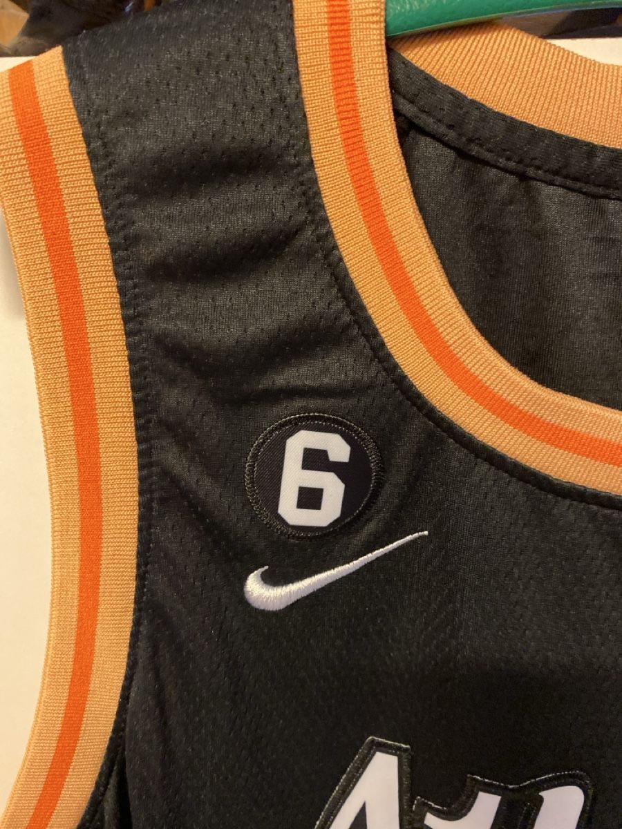 Nba Canottiere & Pantaloni: NBA Atlanta Hawks Nummer 11 Young Grösse 52 – Usato da sursee venduto da trilli-tralli 5