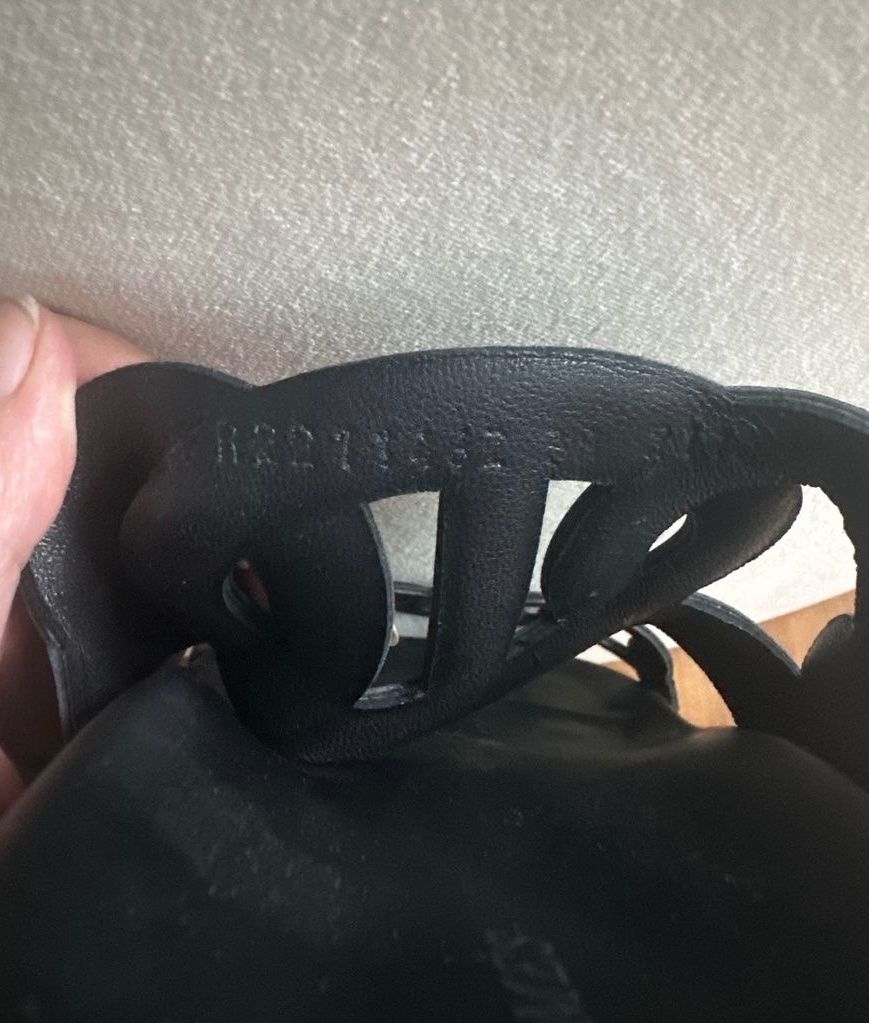 Hermès Scarpe da donna: Hermes Extra Sandalen, Gr. 38, schwarz – Nuovo (secondo la descrizione) da Triesen venduto da atos87 4