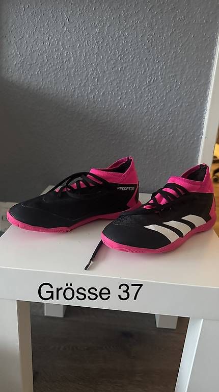 Scarpe per ragazzi: Fussball Hallenschuhe – Usato da Ebikon venduto da prenqajf