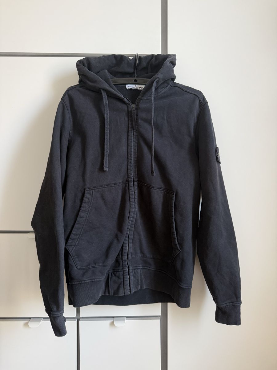 Stone Island Maglioni & Felpe: Stone Island Zip Hoodie – Usato da Genève venduto da luc_5q8p