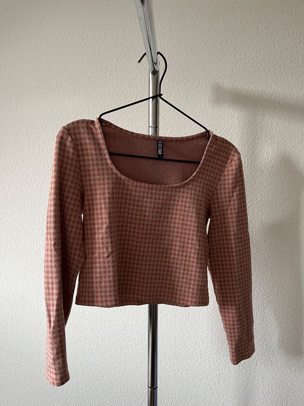 Pieces Top: Croptop Langarm – Usato da Zürich venduto da flelisa
