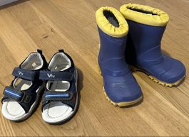 Jungenschuhe Grösse 21 – Set aus Regenstiefeln & Sandalen