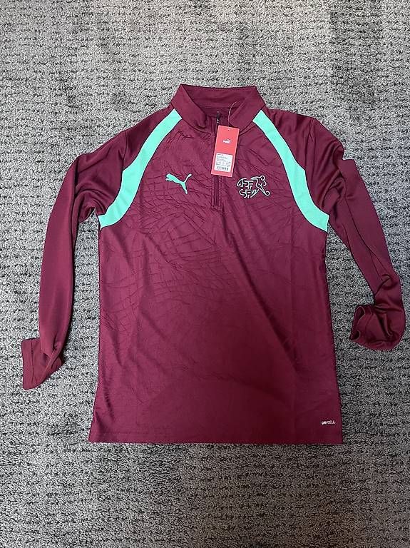 Puma Leibchen & Hosen: Schweiz Training longsleeve neu original – Gebraucht aus Chiasso von pao_8chd