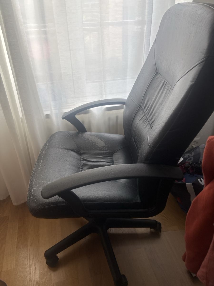 Ikea Sedie: Bürostuhl – Usato da Zürich venduto da singiport