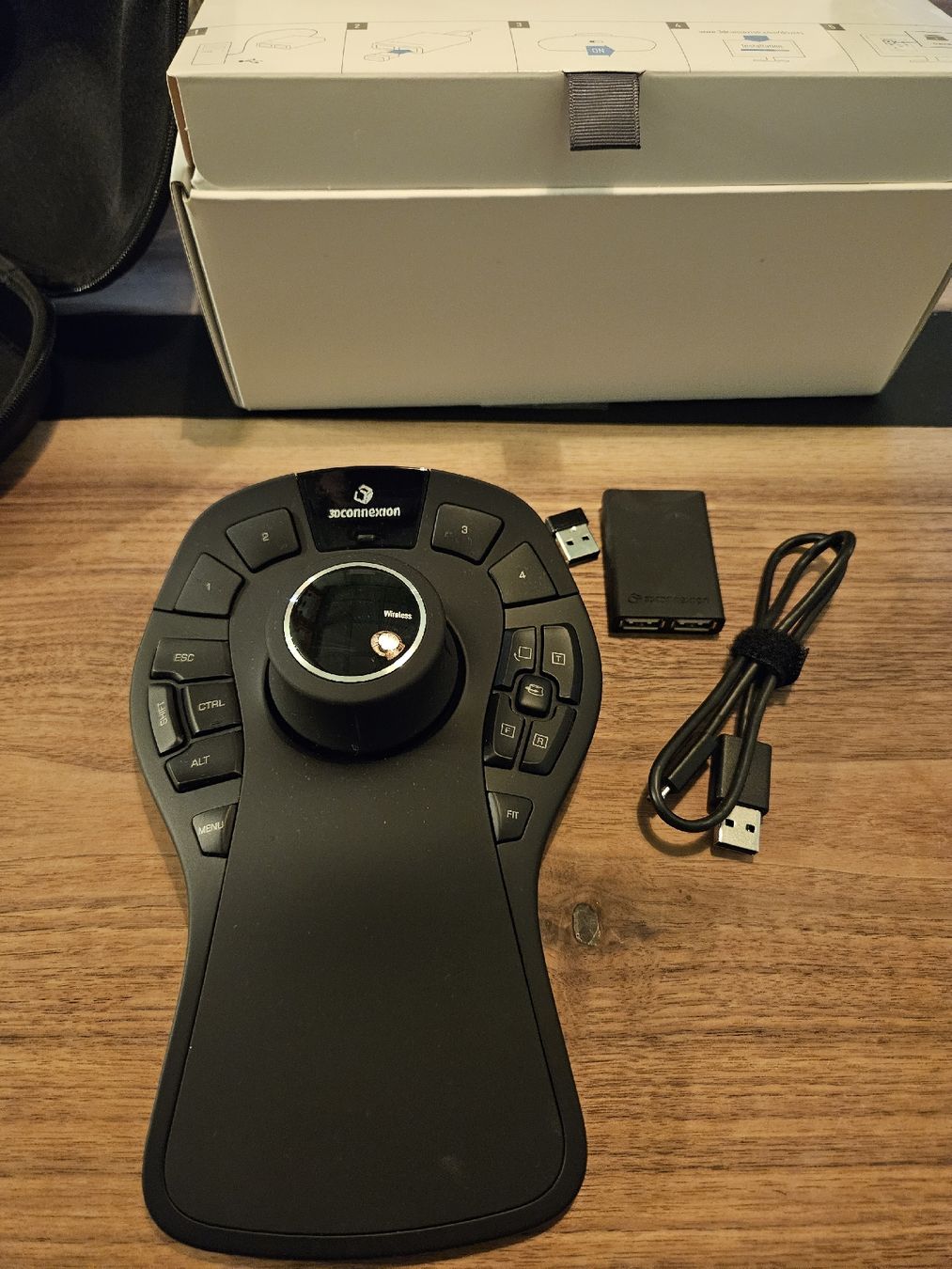 3Dconnexion Mouse: SpaceMouse Pro Wireless – Nuovo (secondo la descrizione) da St. Gallen venduto da SilvanB05 3