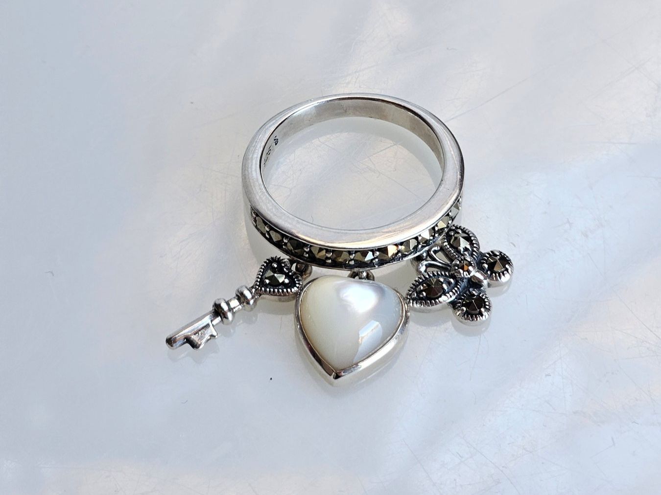 Anelli: Ring aus Silber mit Perlmutt Grösse 52 – Nuovo (secondo la descrizione) da Winterthur venduto da ste_tcx5
