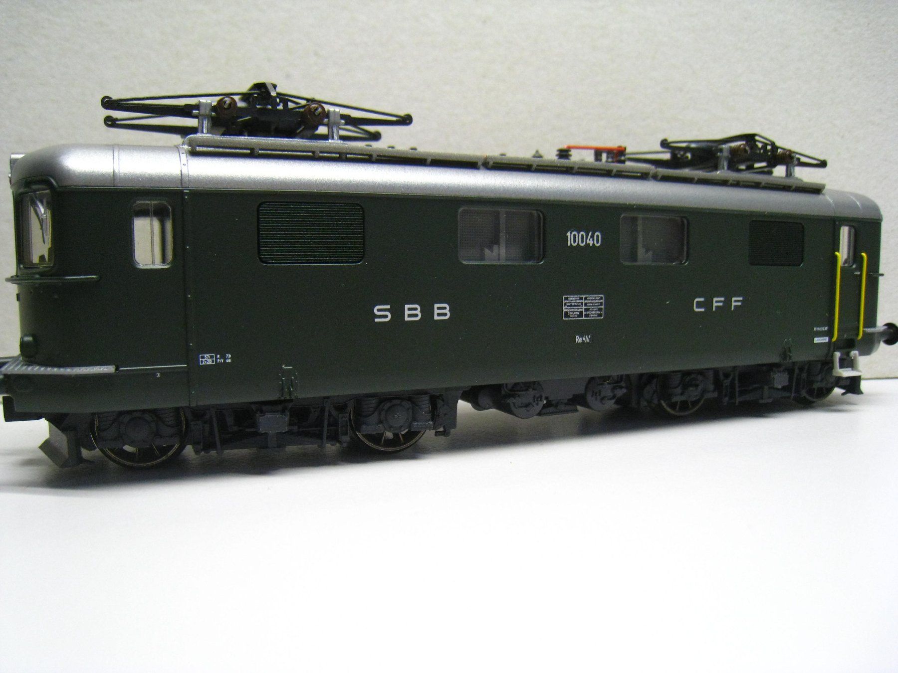 Trix Modellini di ferrovie: Trix Re 4/4 I 10040 grün, mit DDC Decoder, 22244 – Usato da Buchs ZH venduto da swiss-train 3