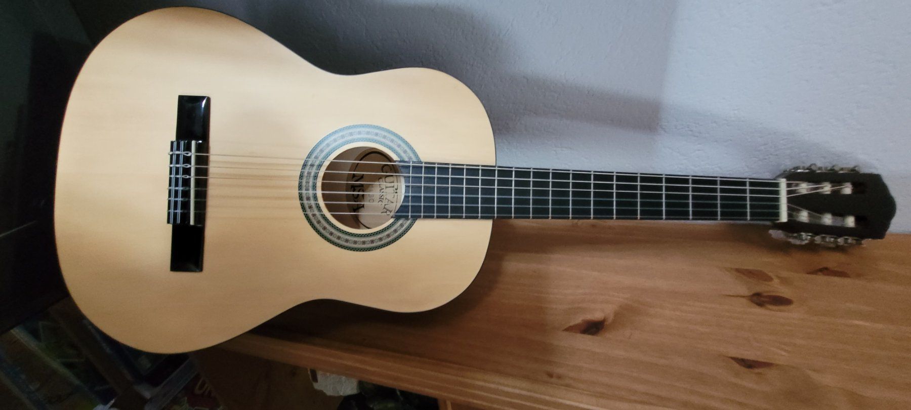 Strumenti musicali: Gitarre classic – Usato da Flawil venduto da airport01
