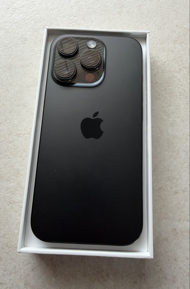 Apple Telefoni cellulari / Smartphones: iPhone 16 Pro, Titaniumschwarz, 128GB – Usato da Richterswil venduto da Schoetto 3